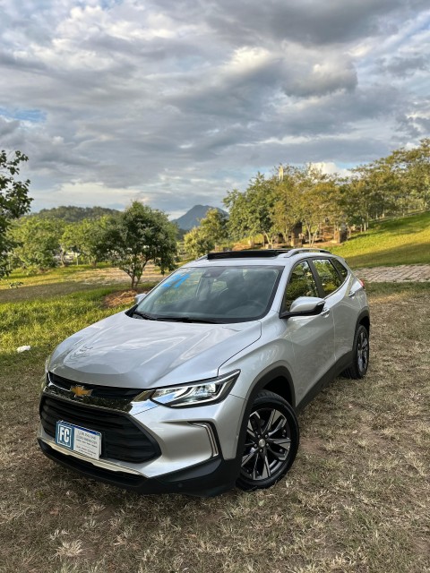 TRACKER PREMIER 
